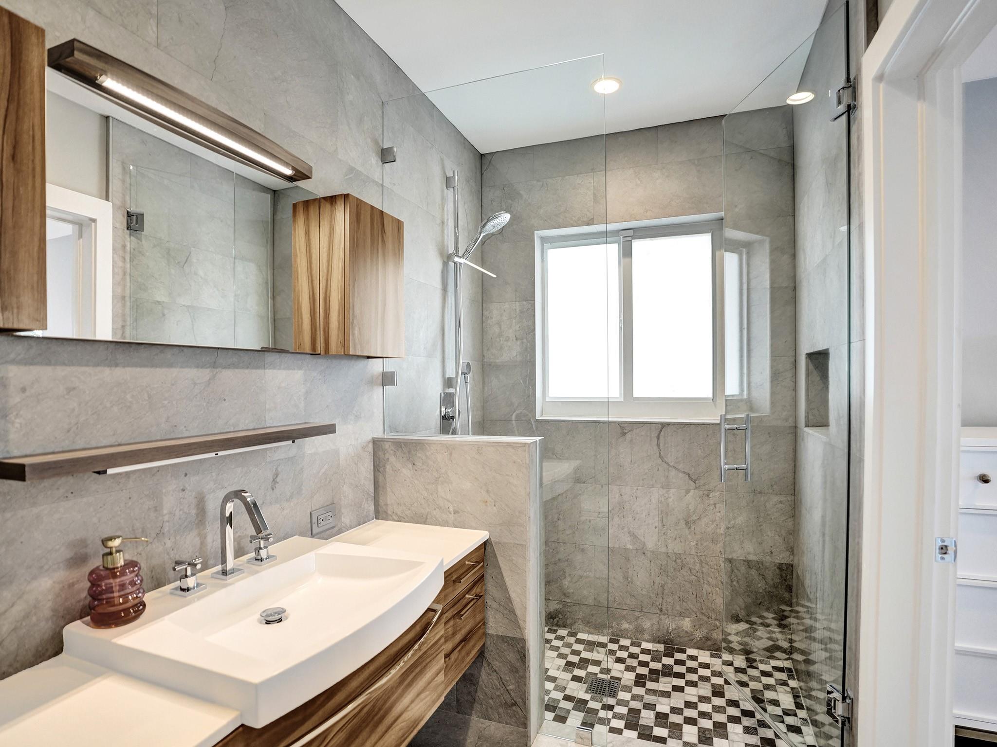 CORAL RIDGE COUNTRY CLUB - Residential