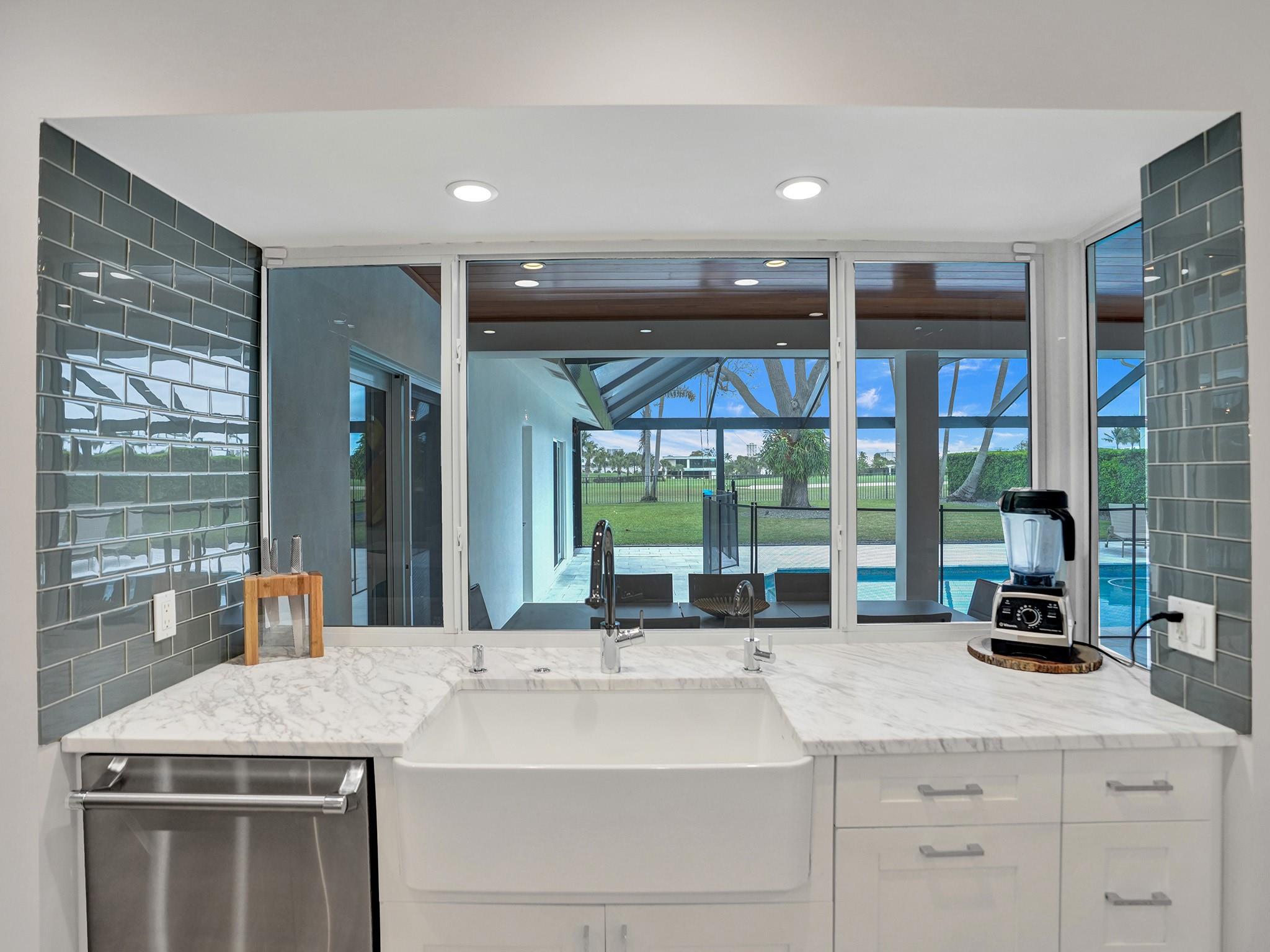 CORAL RIDGE COUNTRY CLUB - Residential