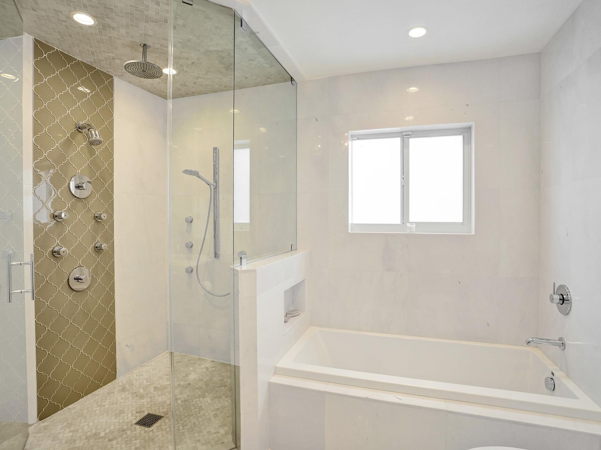 CORAL RIDGE COUNTRY CLUB - Residential