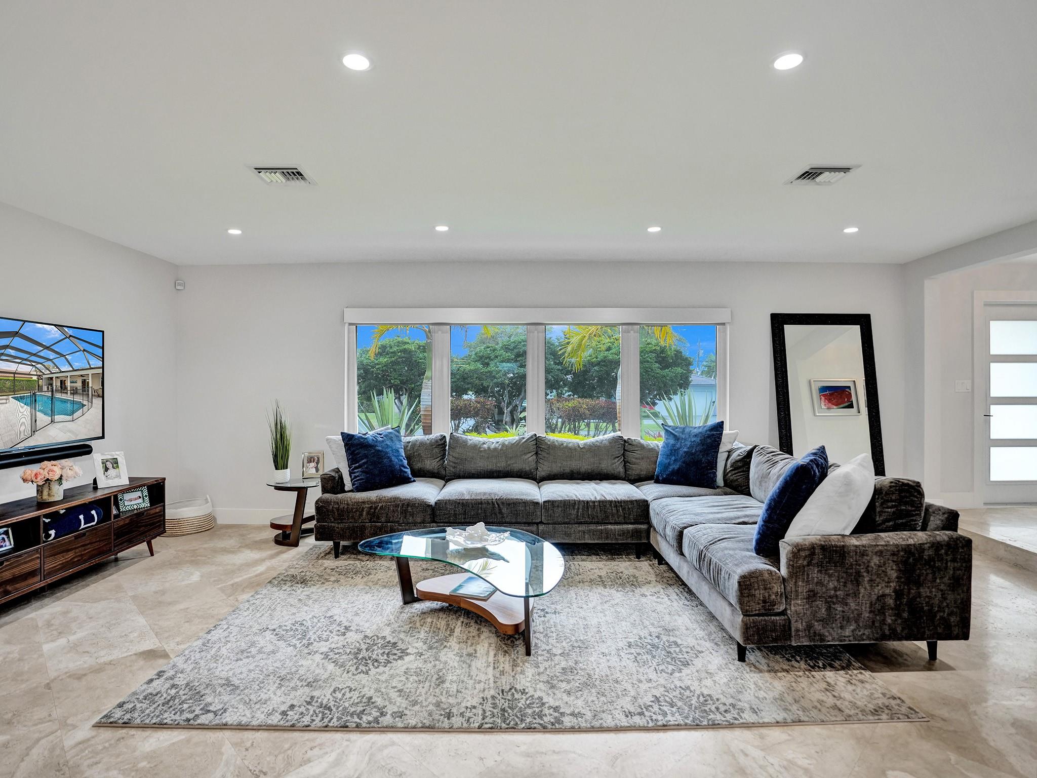 CORAL RIDGE COUNTRY CLUB - Residential