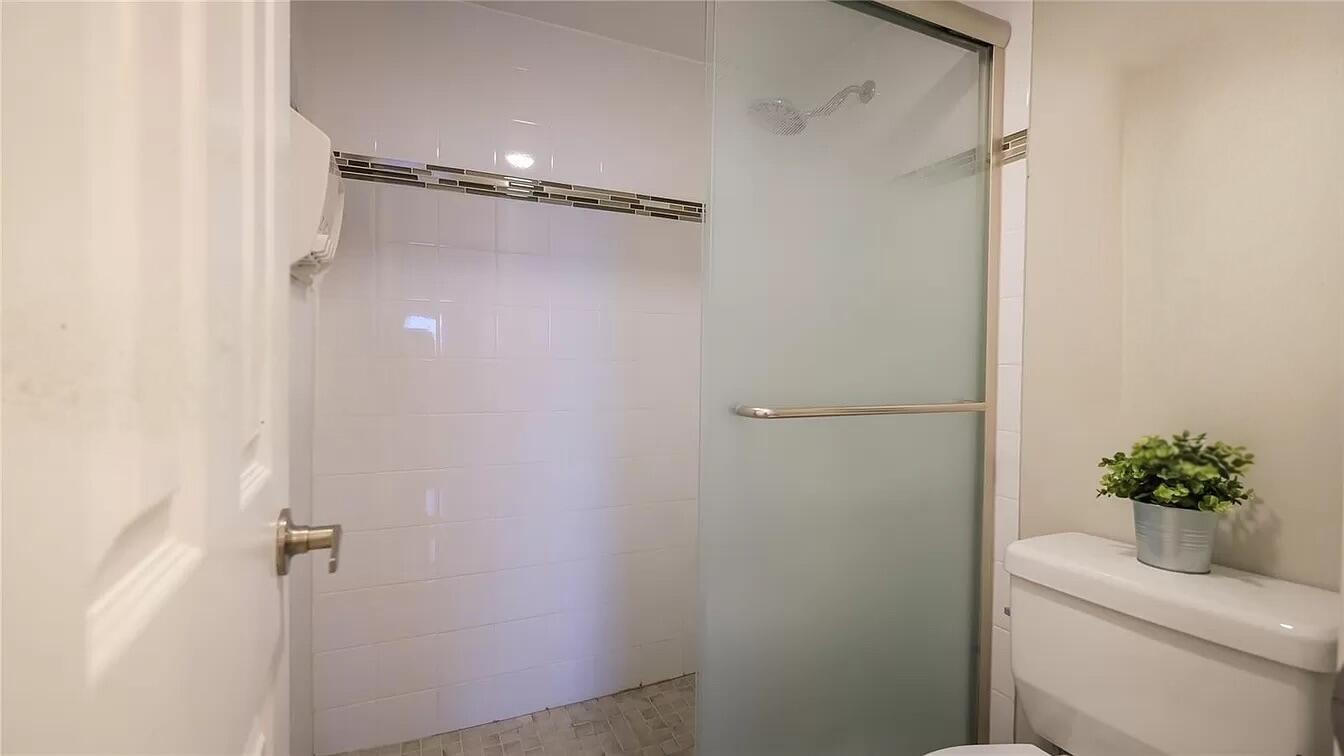 OCEAN VIEW TOWERS CONDO - Residential Lease