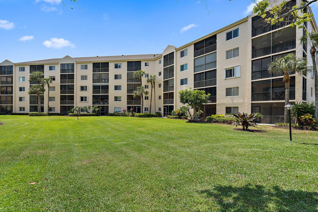 Photo of 275 Palm Avenue #C203, Jupiter, FL 33477 (MLS # R11165164)