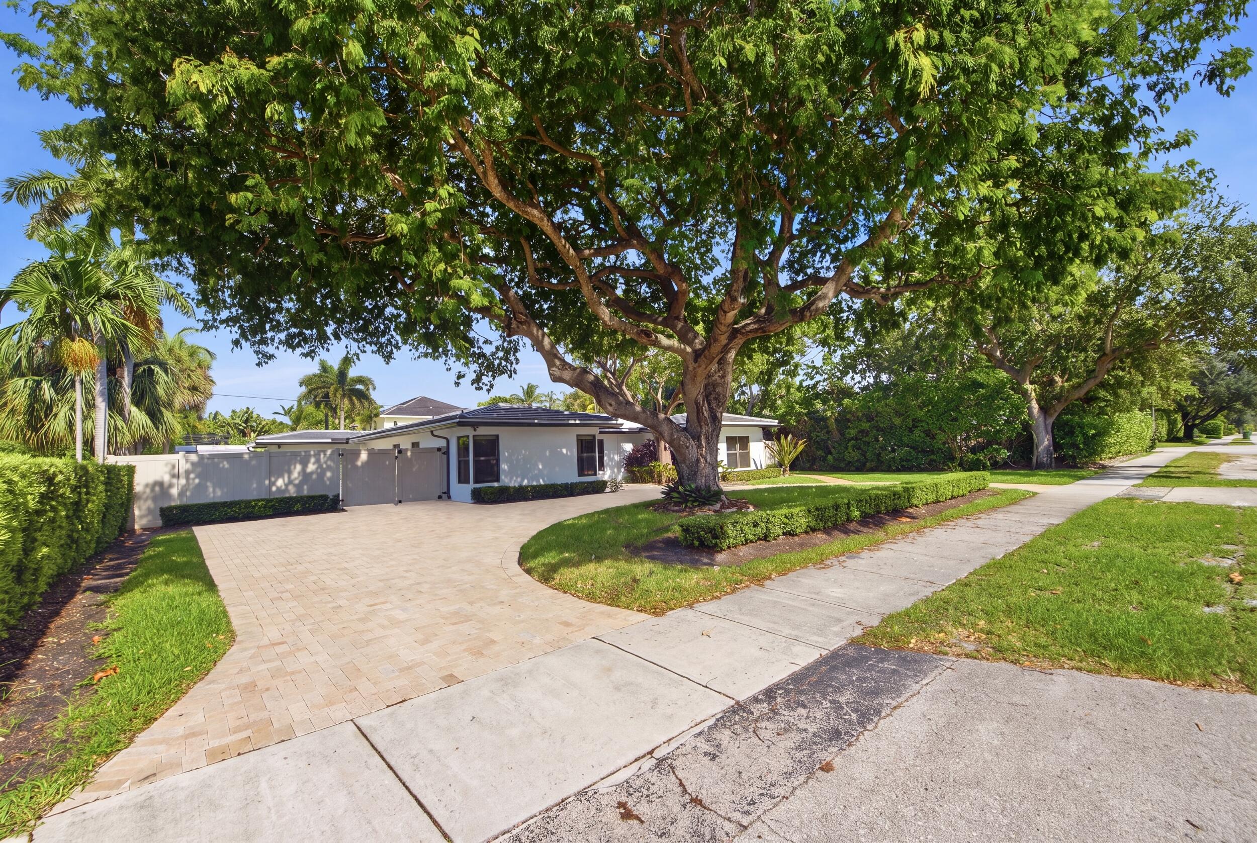 1619 Bayview Drive