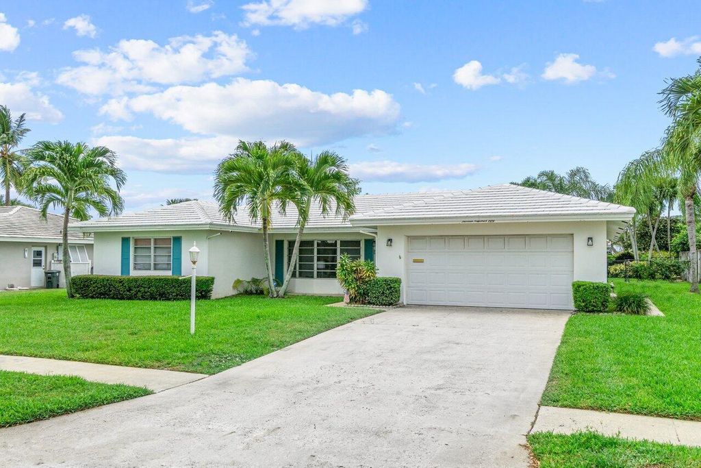Photo of 1350 SW 13th Place, Boca Raton, FL 33486 (MLS # R11133969)
