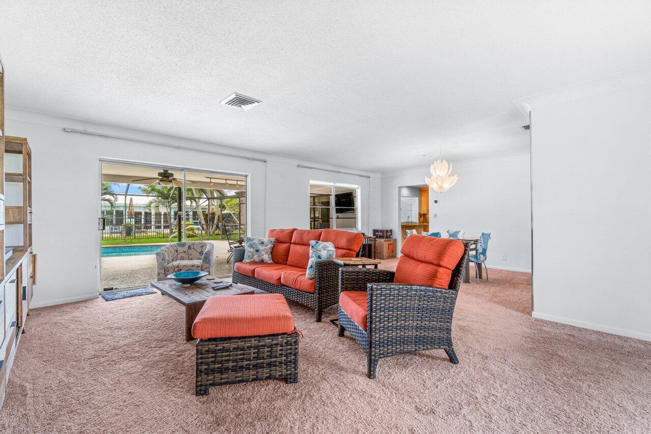 BOCA RATON SQUARE - Residential Lease