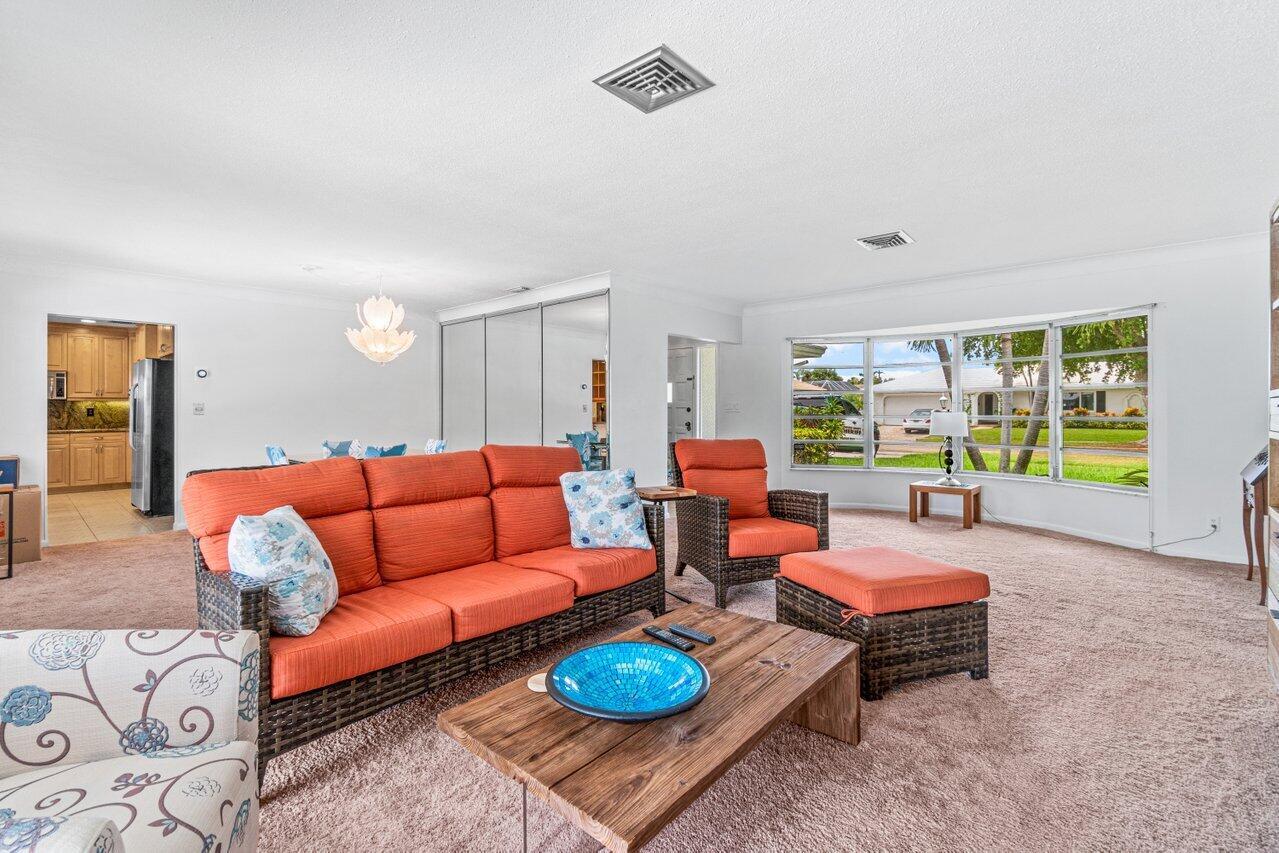 BOCA RATON SQUARE - Residential Lease