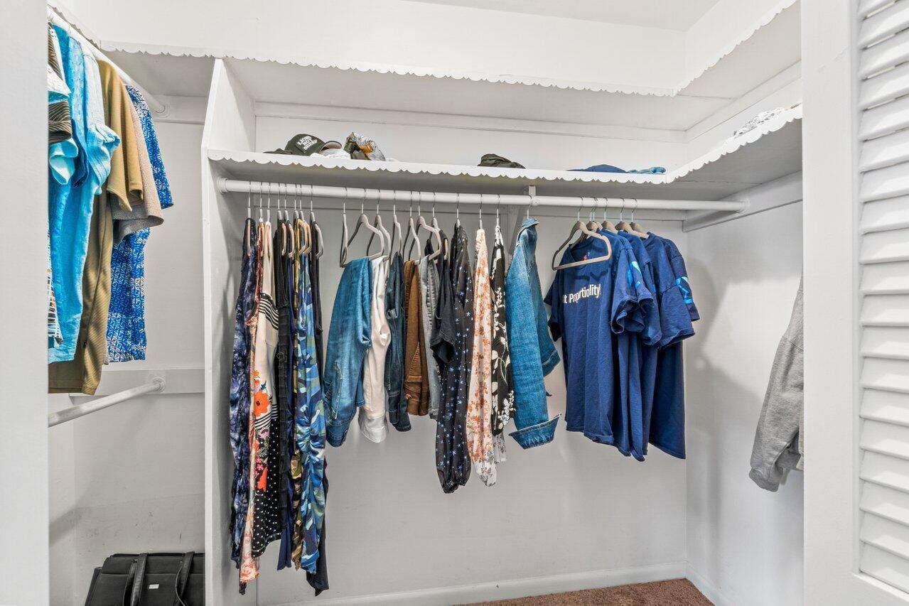 BOCA RATON SQUARE - Residential Lease