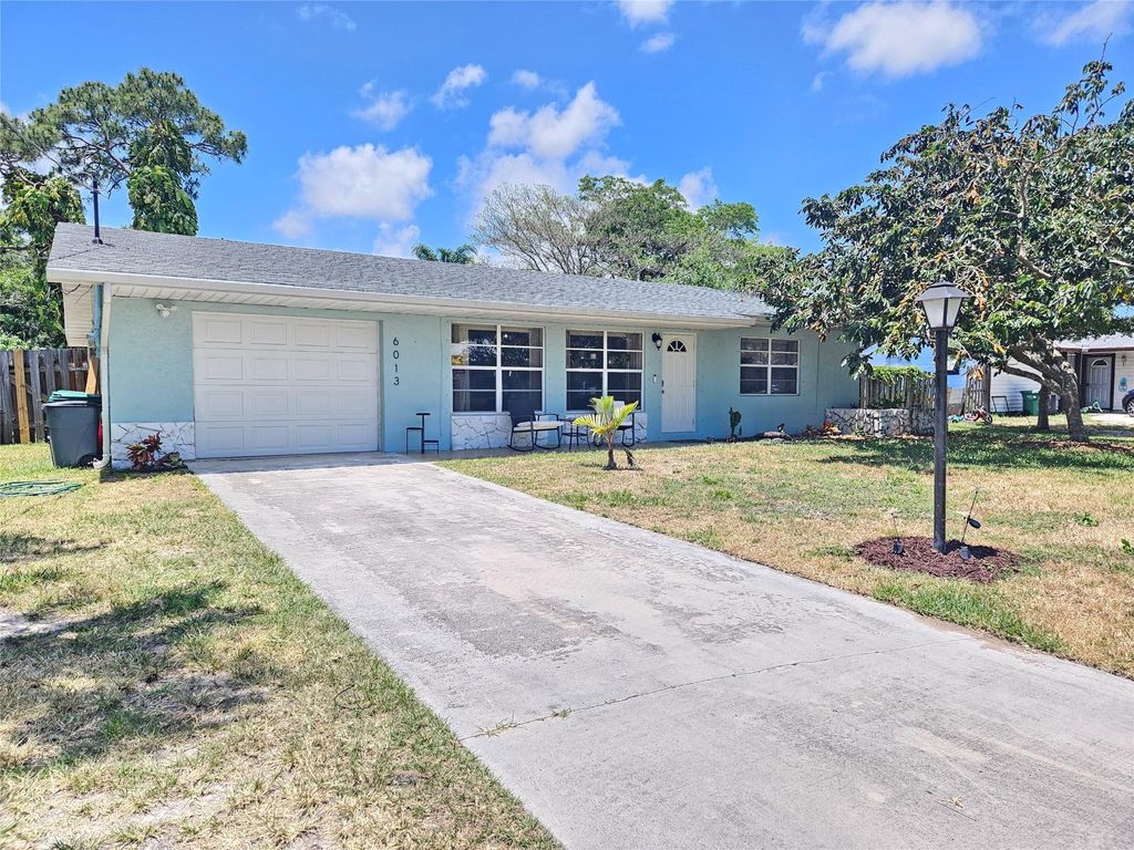 Photo of 6013 Tangelo Drive, Fort Pierce, FL 34982 (MLS # F10439231)
