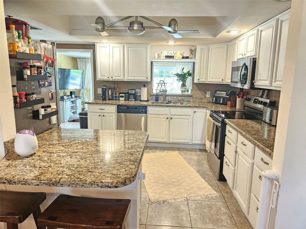 Photo of 6013 Tangelo Drive, Fort Pierce, FL 34982 (MLS # F10439231)