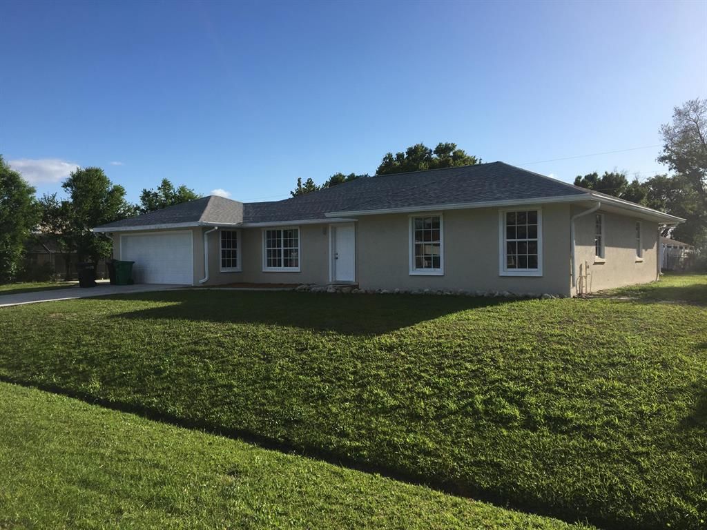 Photo of 482 SE Galleon Lane, Port Saint Lucie, FL 34983 (MLS # R10699134)