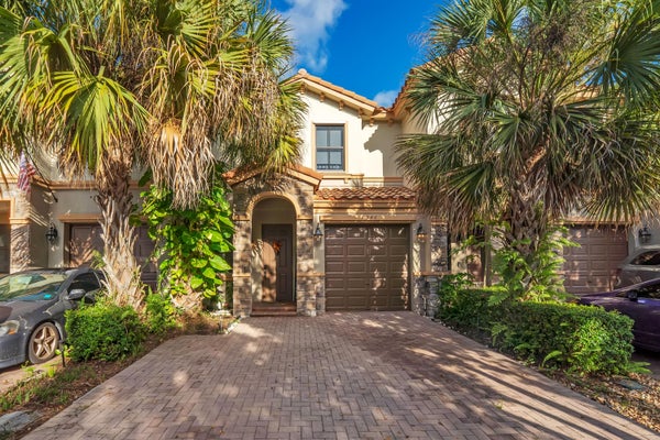 6946 HALTON PARK LN # 1, COCONUT CREEK, FL 33073 - Image 345cd45e86abcd706dbd41b5a3becf66/17019127