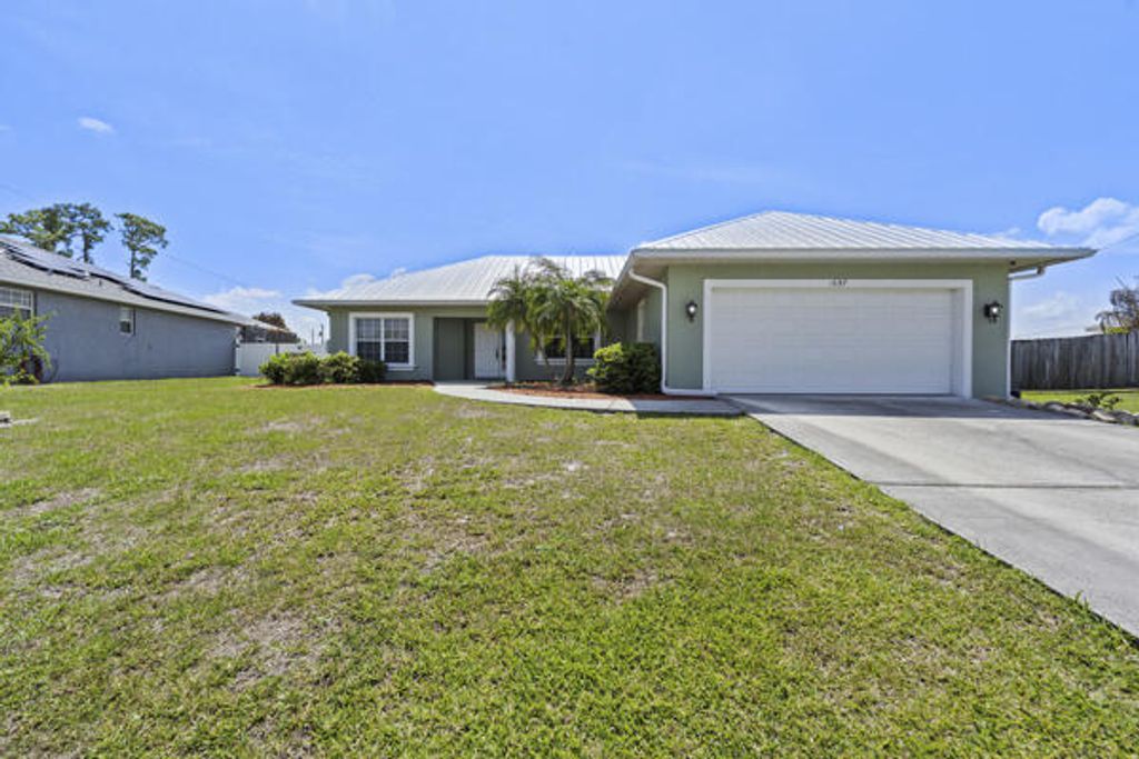 Photo of 1657 SW Cefalu Circle, Port Saint Lucie, FL 34953 (MLS # B26027207)