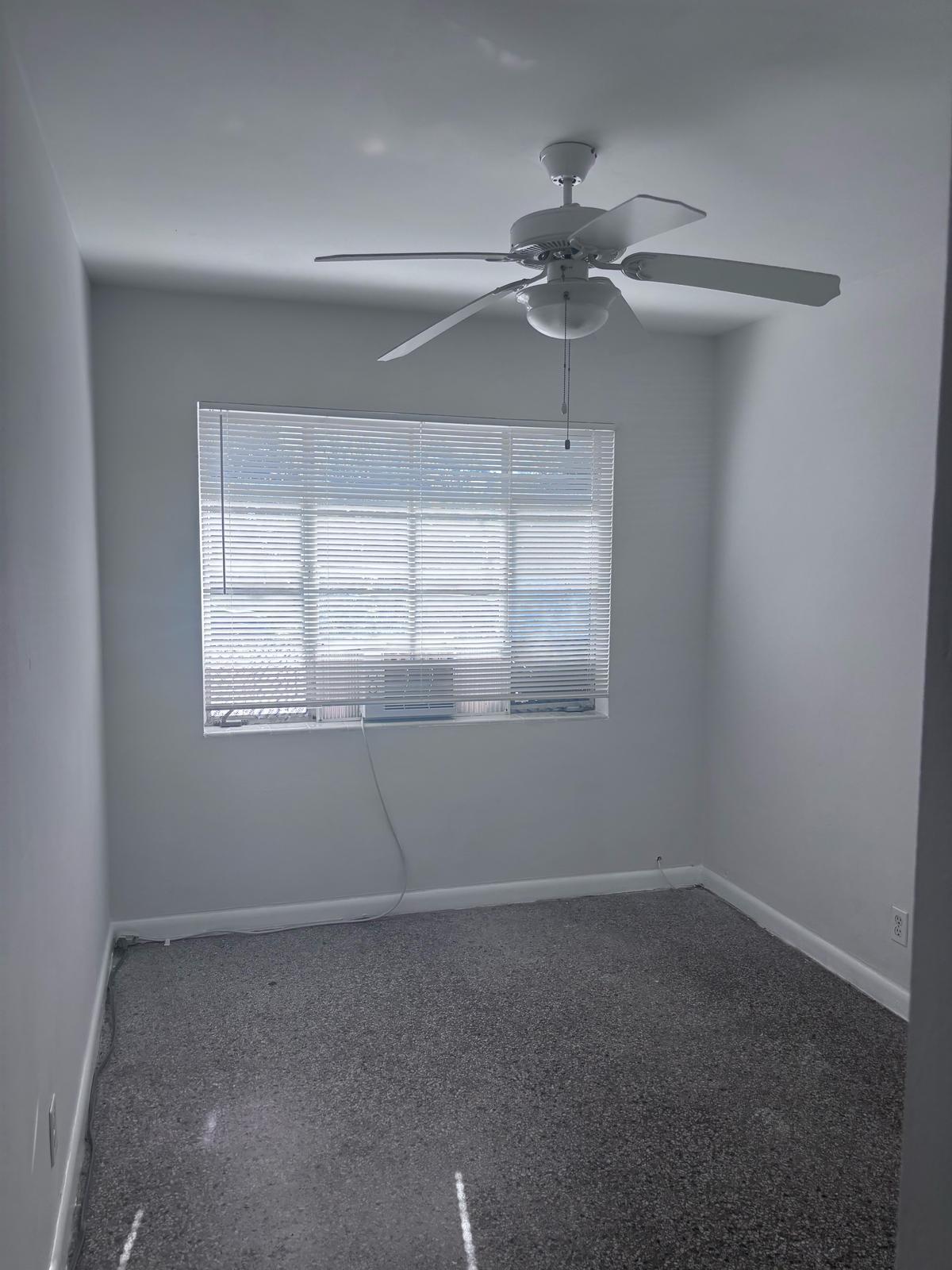 LAKE WORTH TOWN OF - Residential Lease