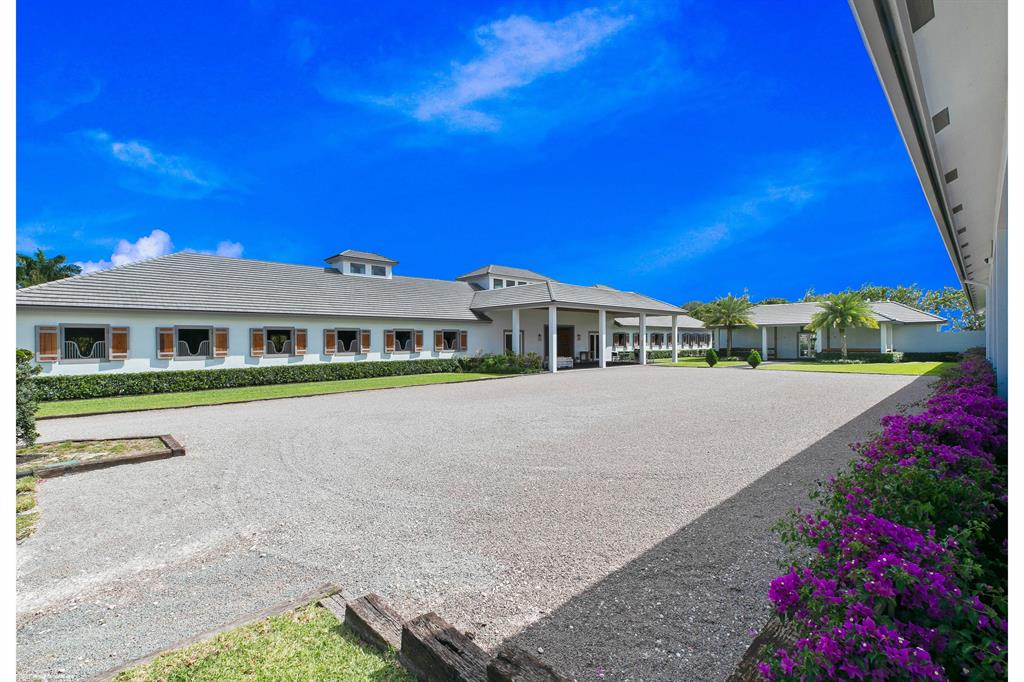 PALM BEACH POINT - Residential