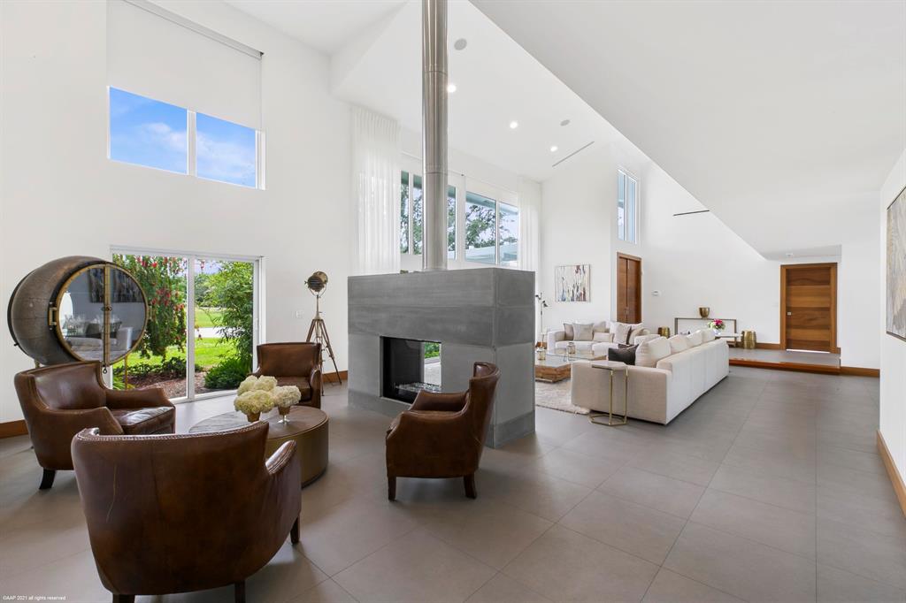 PALM BEACH POINT - Residential