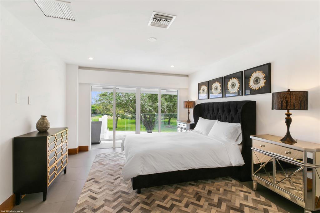 PALM BEACH POINT - Residential