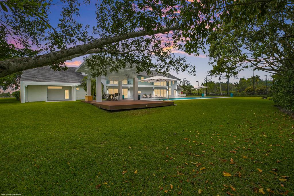 PALM BEACH POINT - Residential