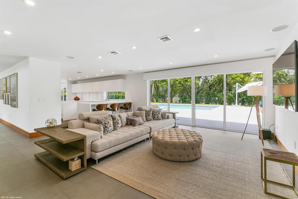 PALM BEACH POINT - Residential