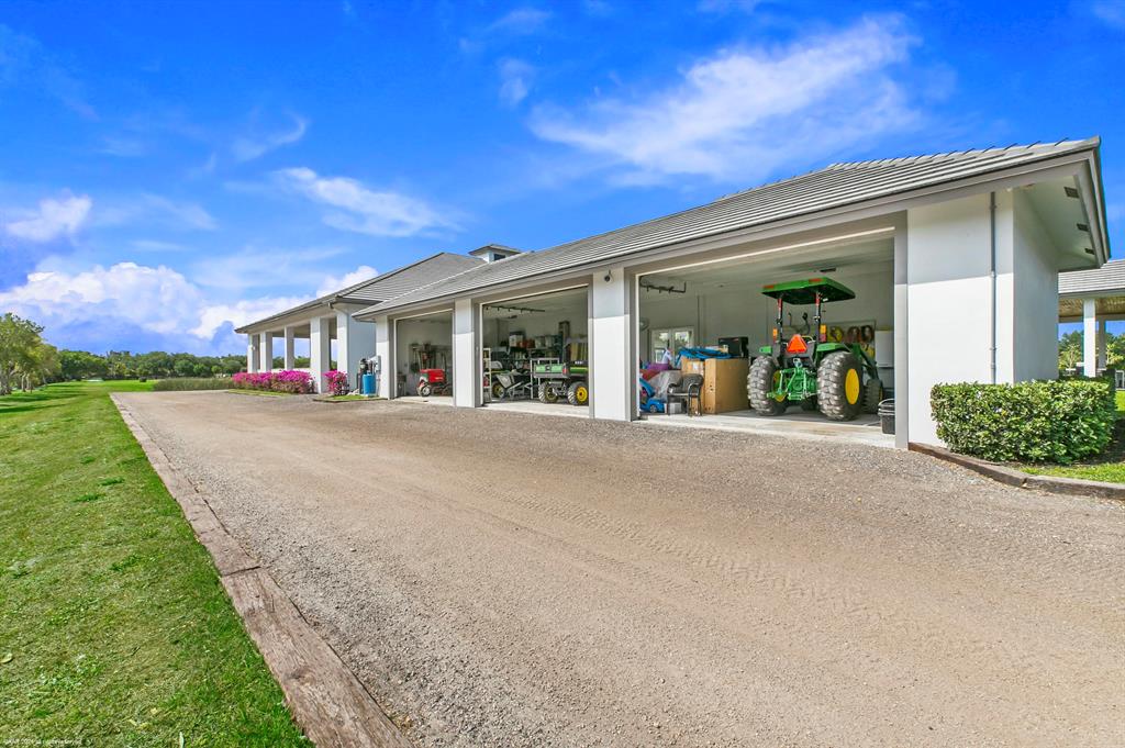 PALM BEACH POINT - Residential