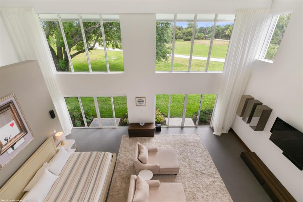 PALM BEACH POINT - Residential