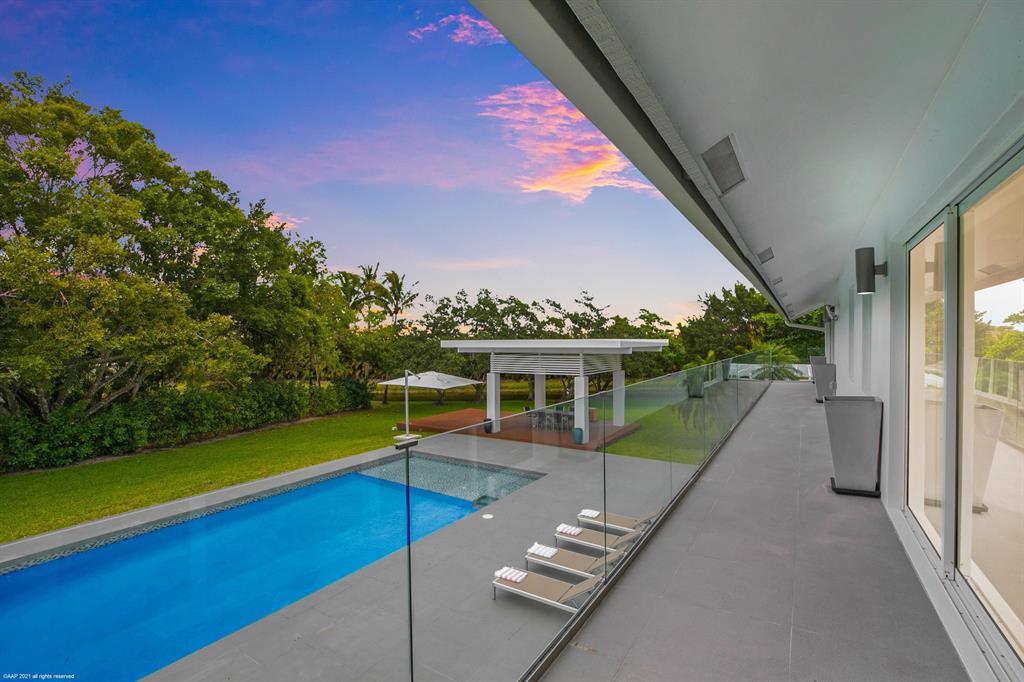 PALM BEACH POINT - Residential