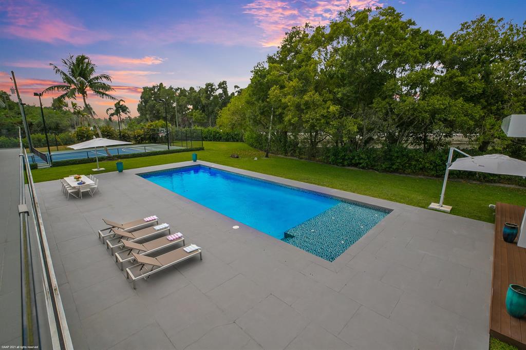 PALM BEACH POINT - Residential