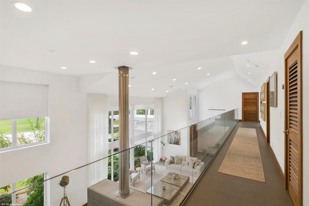 PALM BEACH POINT - Residential