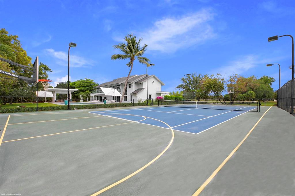 PALM BEACH POINT - Residential