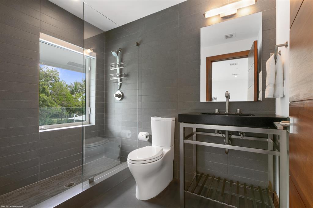 PALM BEACH POINT - Residential