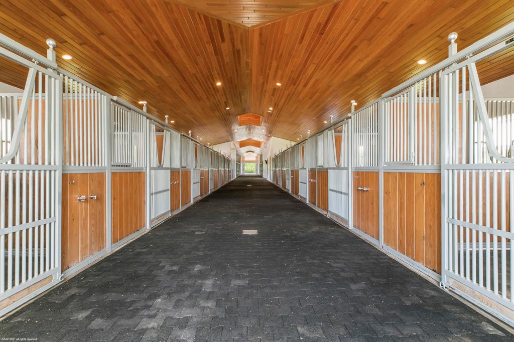 PALM BEACH POINT - Residential