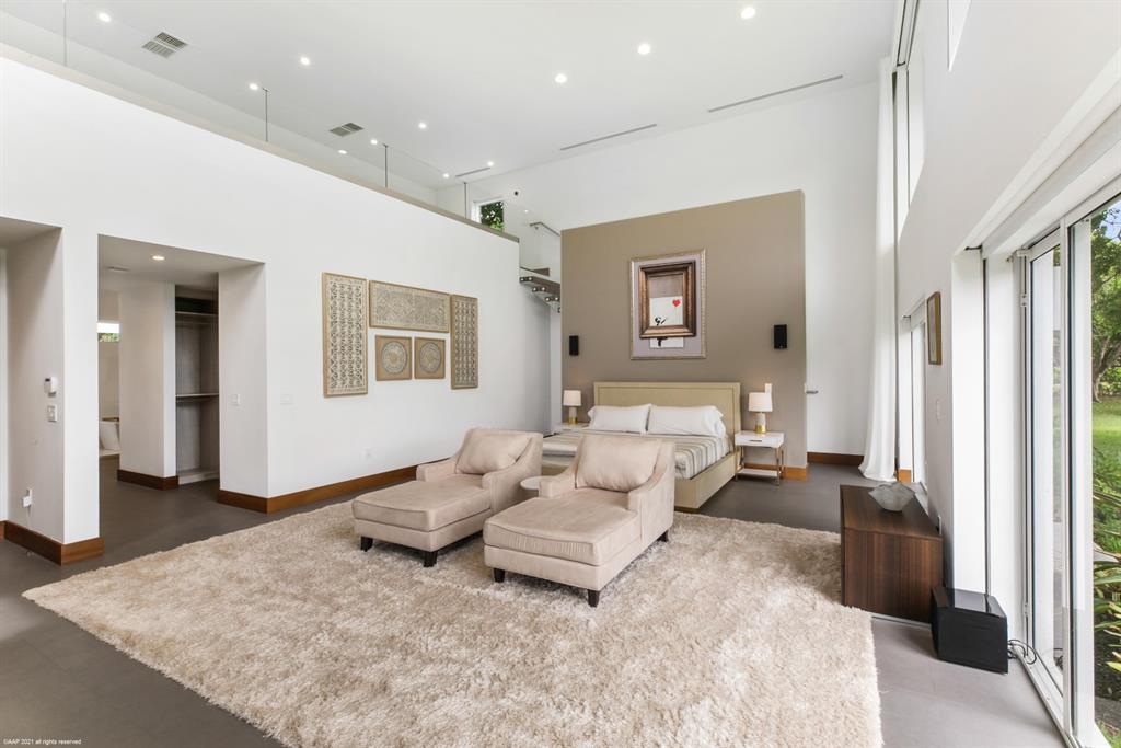 PALM BEACH POINT - Residential