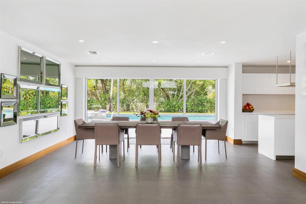 PALM BEACH POINT - Residential