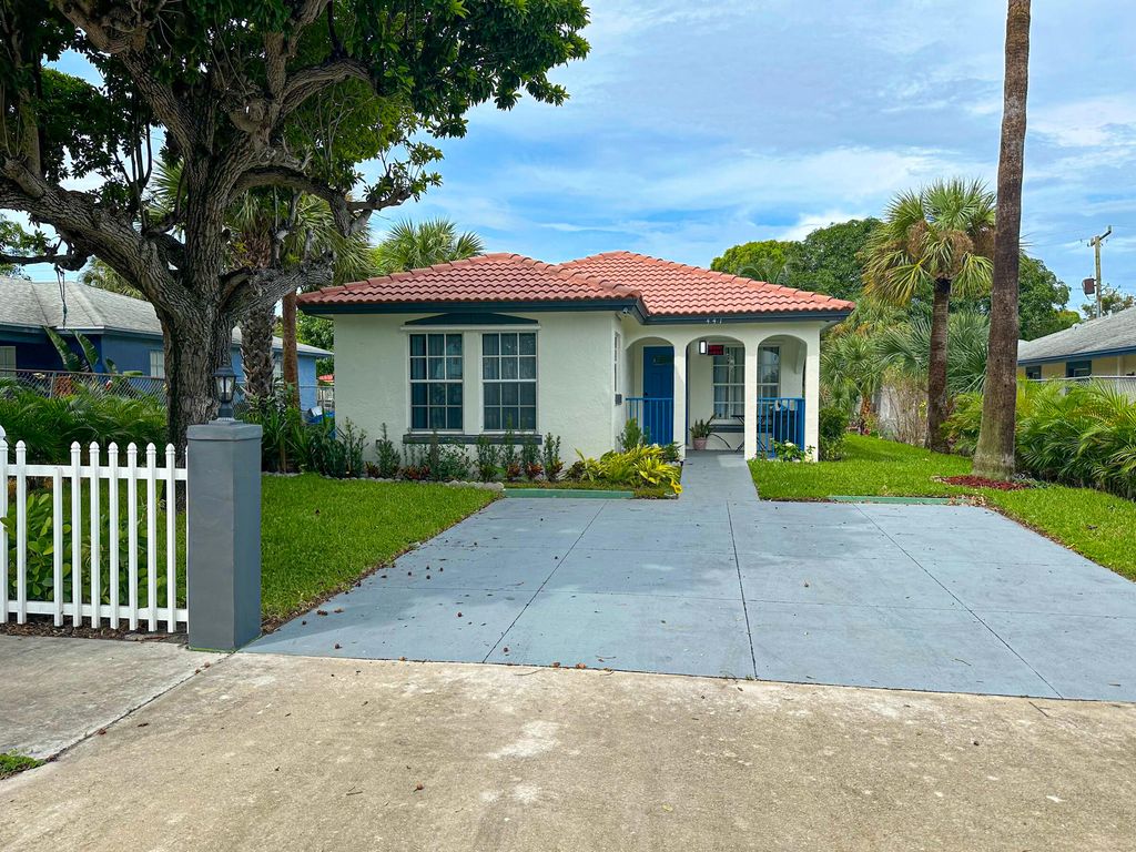 Photo of 441 20th Street, West Palm Beach, FL 33407 (MLS # R11160089)