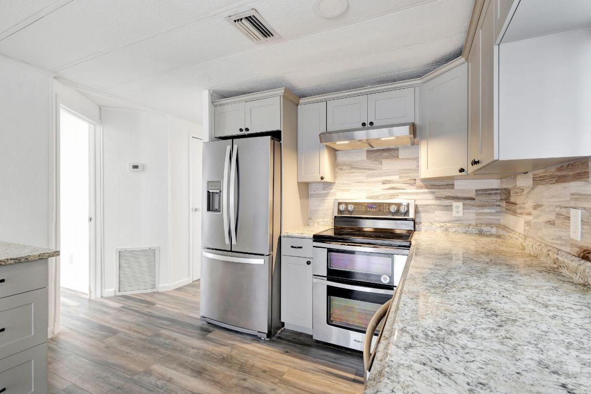 PALM LAKE CO-OP INC PH II - Residential