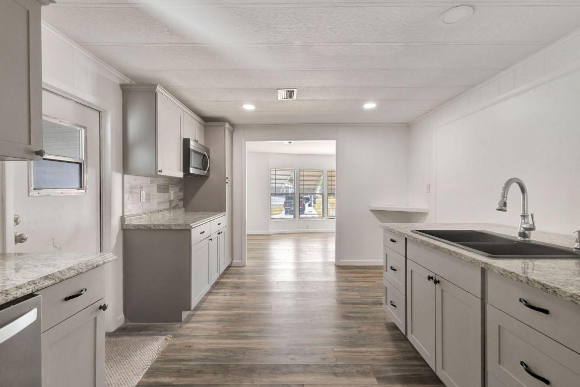 PALM LAKE CO-OP INC PH II - Residential