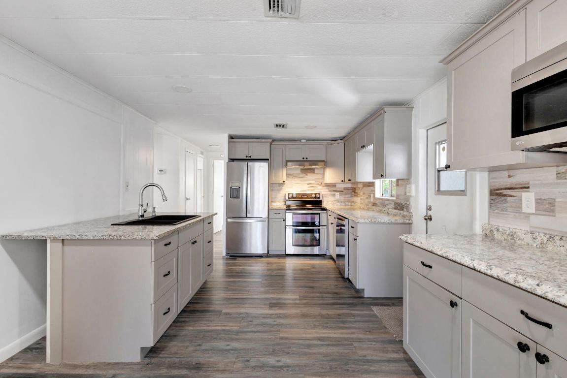 PALM LAKE CO-OP INC PH II - Residential