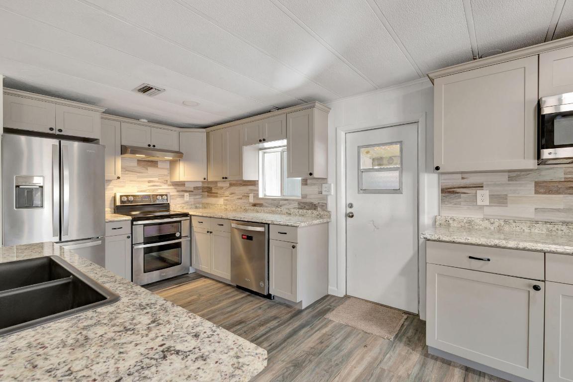 PALM LAKE CO-OP INC PH II - Residential