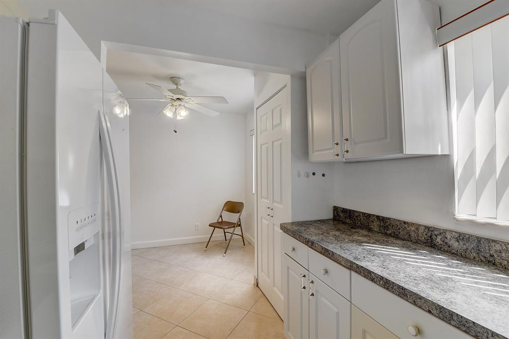 KINGS POINT SAXONY CONDOS - Residential