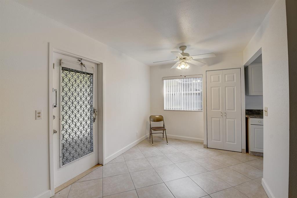 KINGS POINT SAXONY CONDOS - Residential