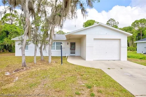 707 Triumph Dr, Sebring, FL MLS: F10454223