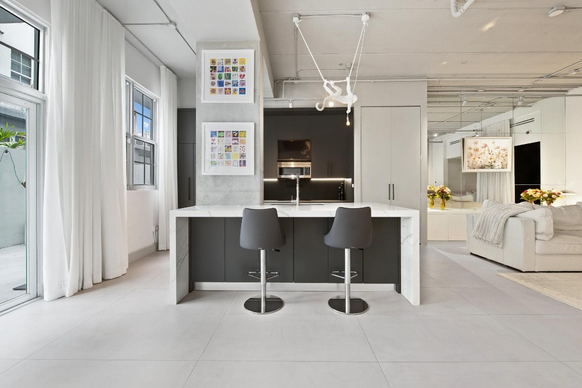 425 N Andrews Avenue 206