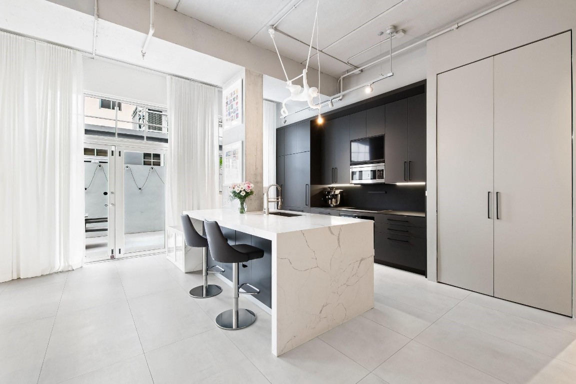 425 N Andrews Avenue 206