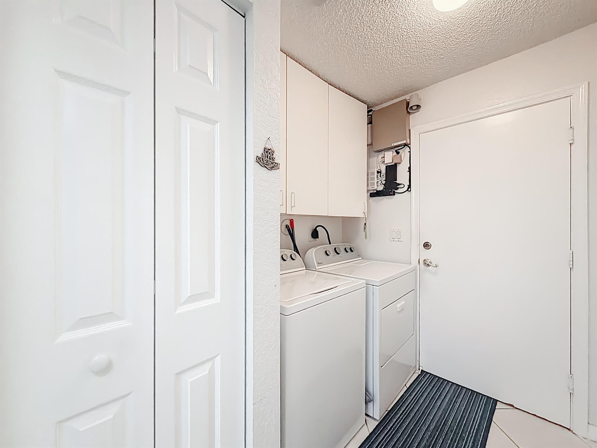 Floral Lakes - Residential