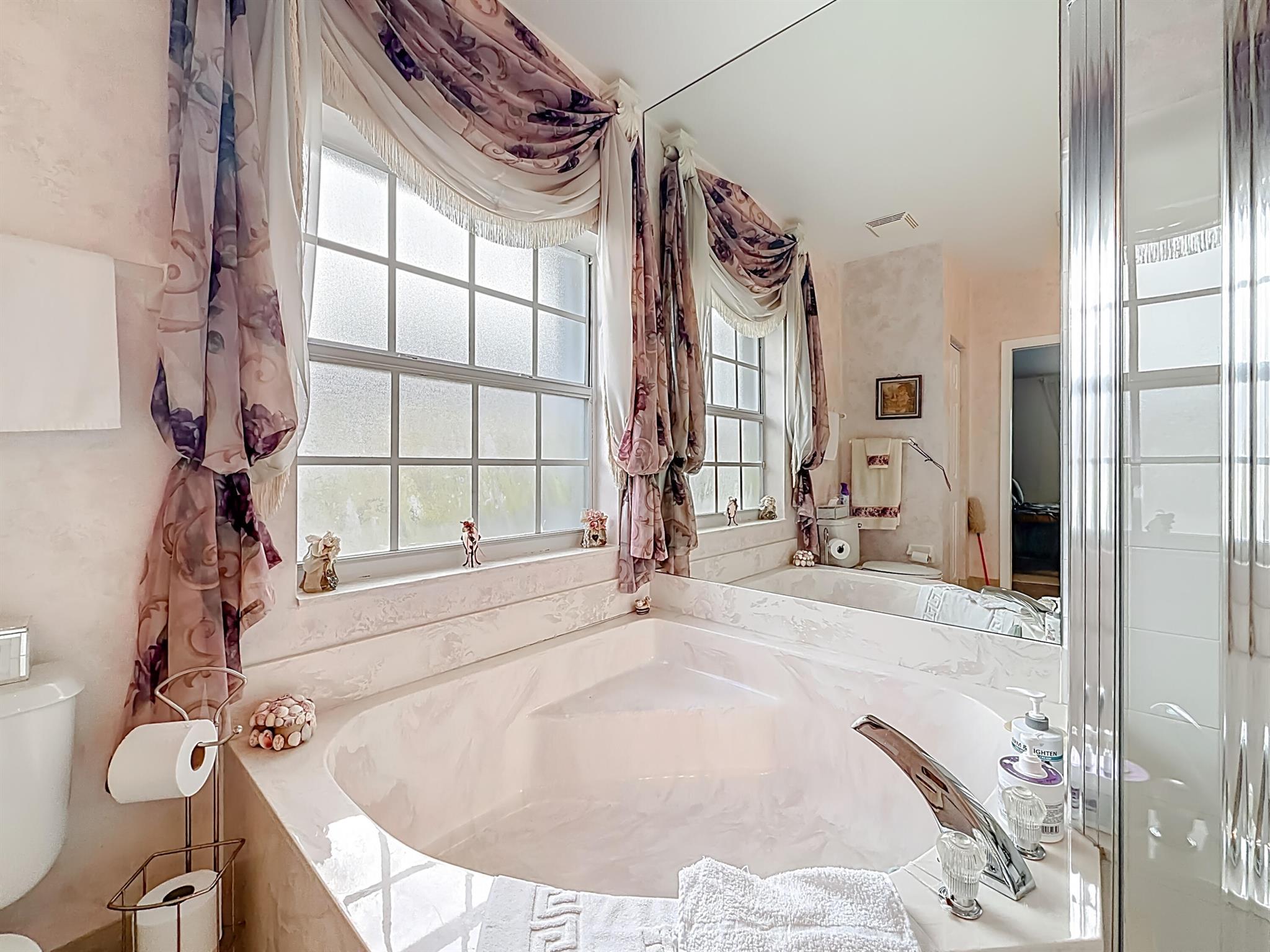 Floral Lakes - Residential