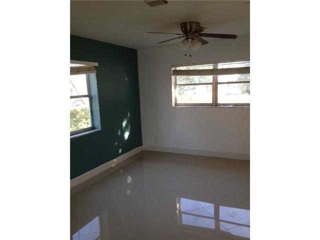 Lauderdale Villas 29-37 B - Residential Lease