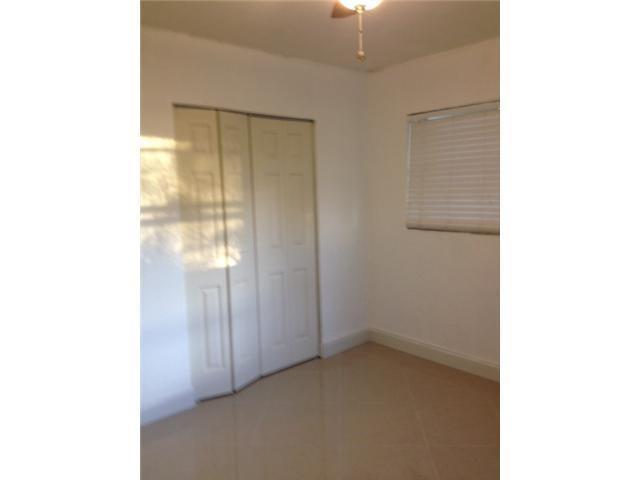 Lauderdale Villas 29-37 B - Residential Lease