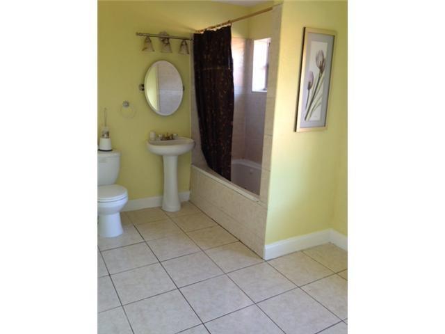 Lauderdale Villas 29-37 B - Residential Lease