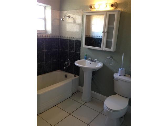 Lauderdale Villas 29-37 B - Residential Lease