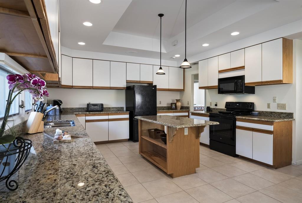 JUPITER HILLS VILLAGE II CONDO - Residential