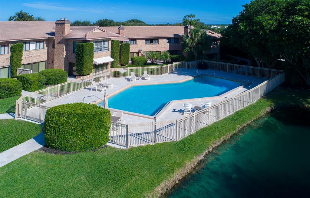 JUPITER HILLS VILLAGE II CONDO - Residential